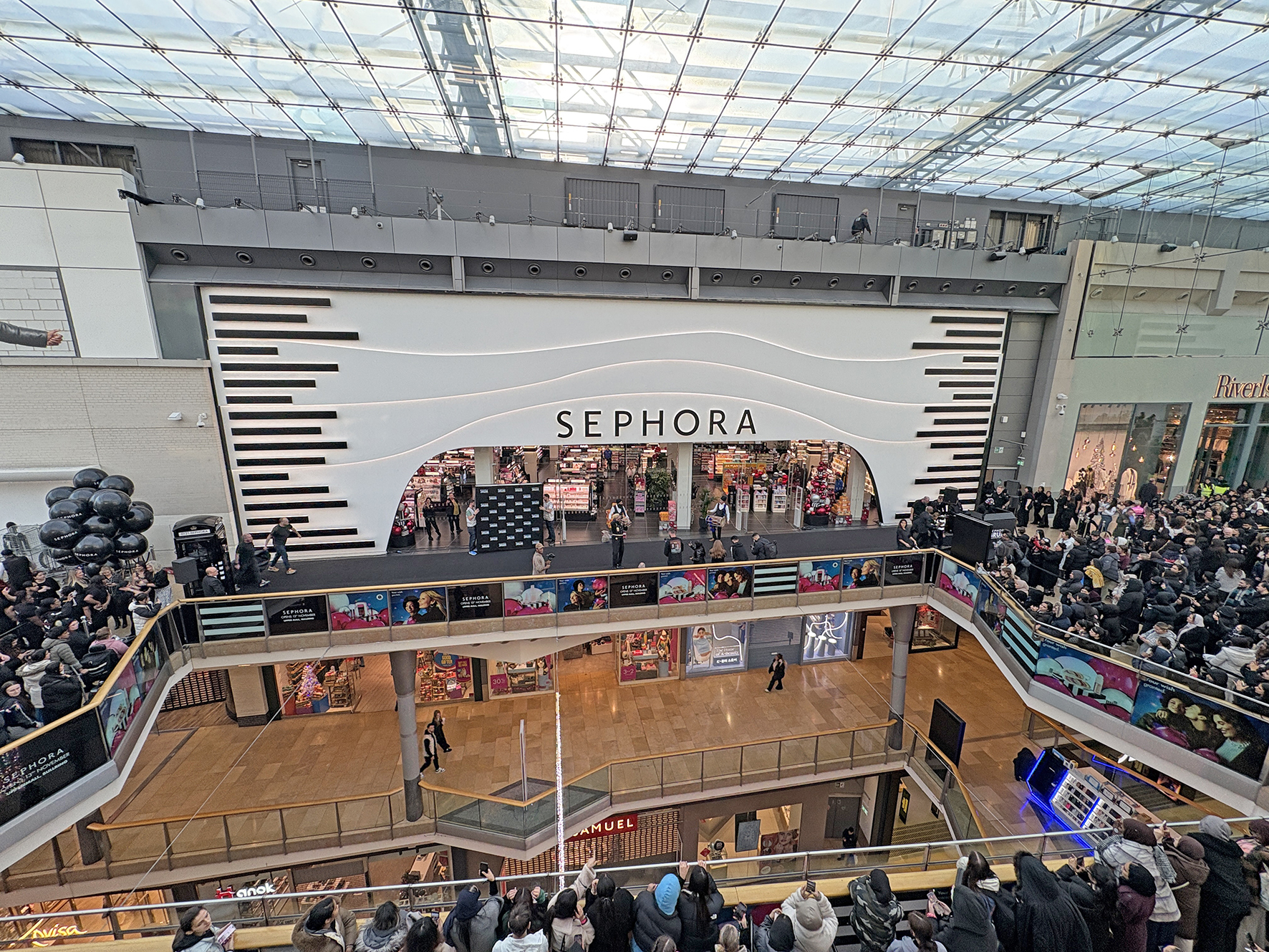 Sephora Bullring opens in style for thousands of shoppers